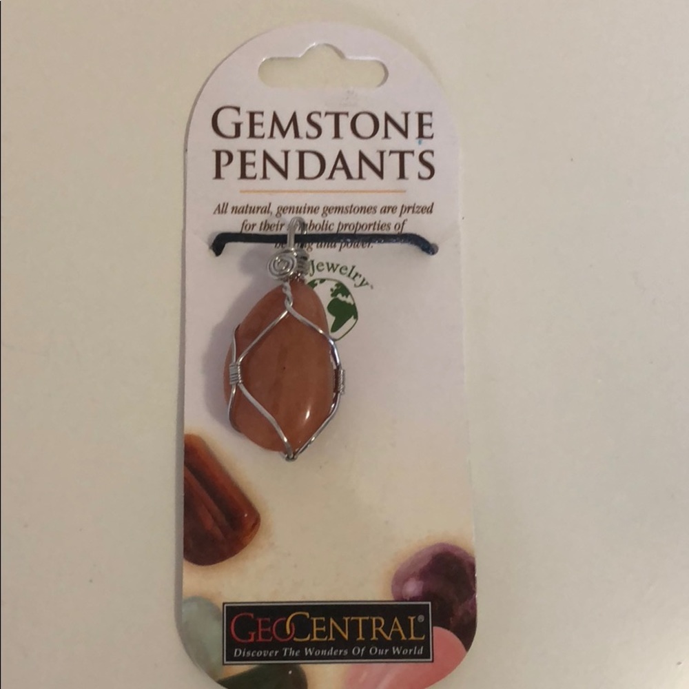 Gemstone pendant necklace